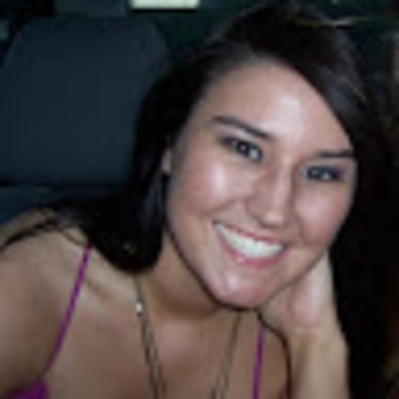 Meet your Posher, Julie - Picture 1 of 1